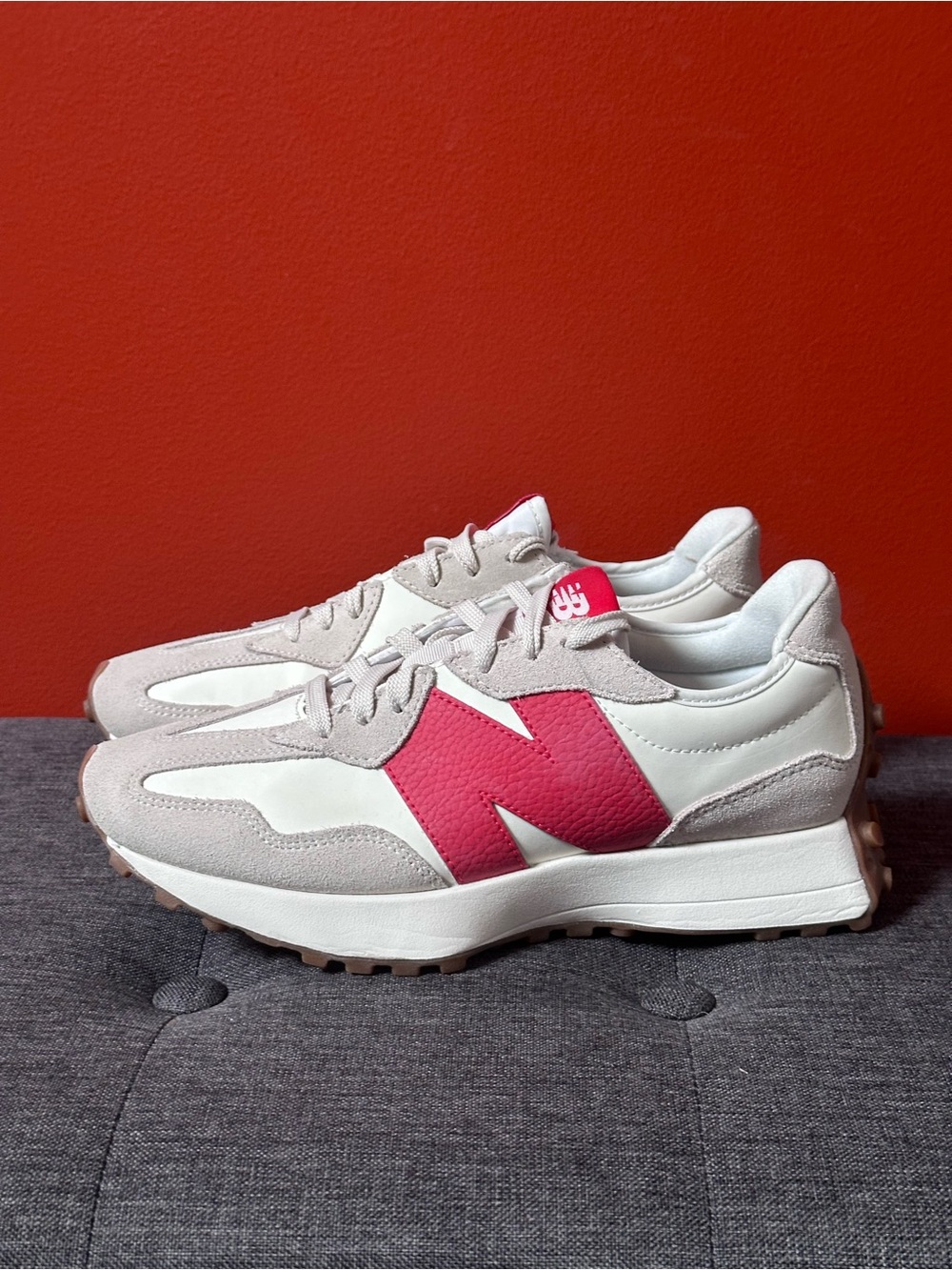New Balance 327 Moonbeam Astro Dust
Women’s 8.5